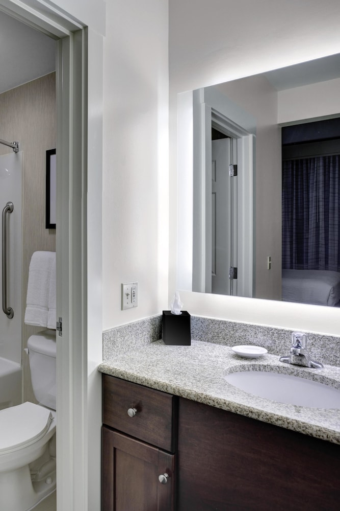 Residence Inn By Marriott Cleveland Downtown 14/54