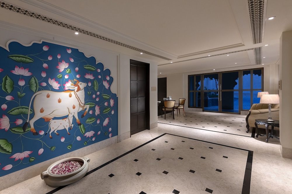 Aurika Udaipur - Luxury by Lemon Tree Hotels 8/50