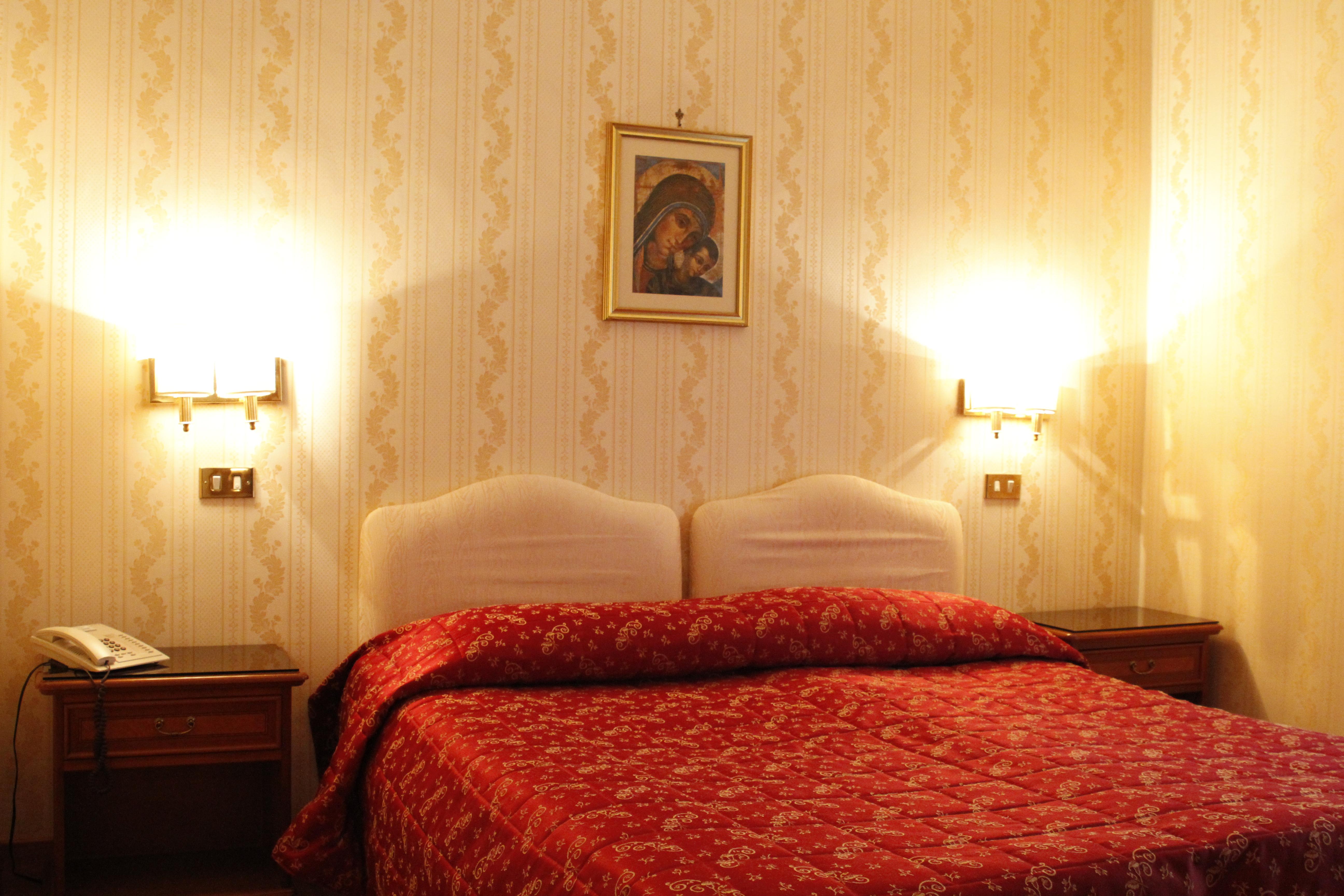 Standard, Double or Twin Bed