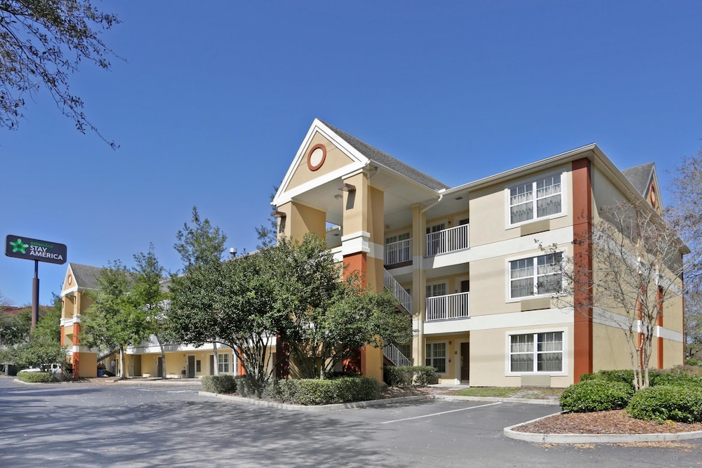 Extended Stay America Select Suites Gainesville I-75 1/33