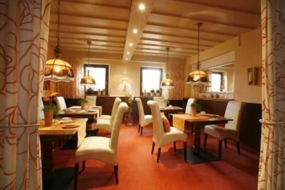 Hotel Zur Linde 18/26