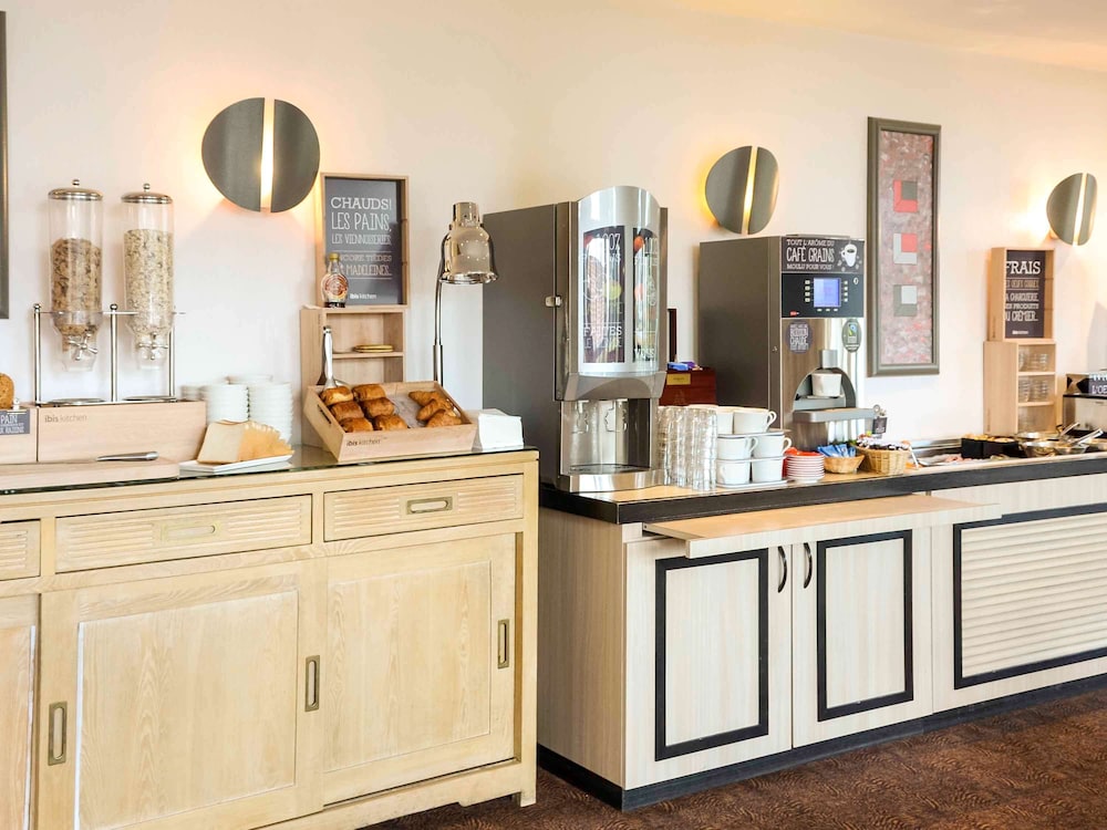 Ibis Nevers 28/63