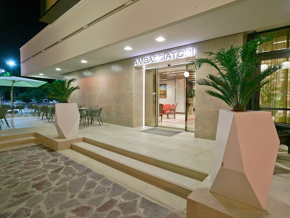Hotel Ambasciatori 6/45
