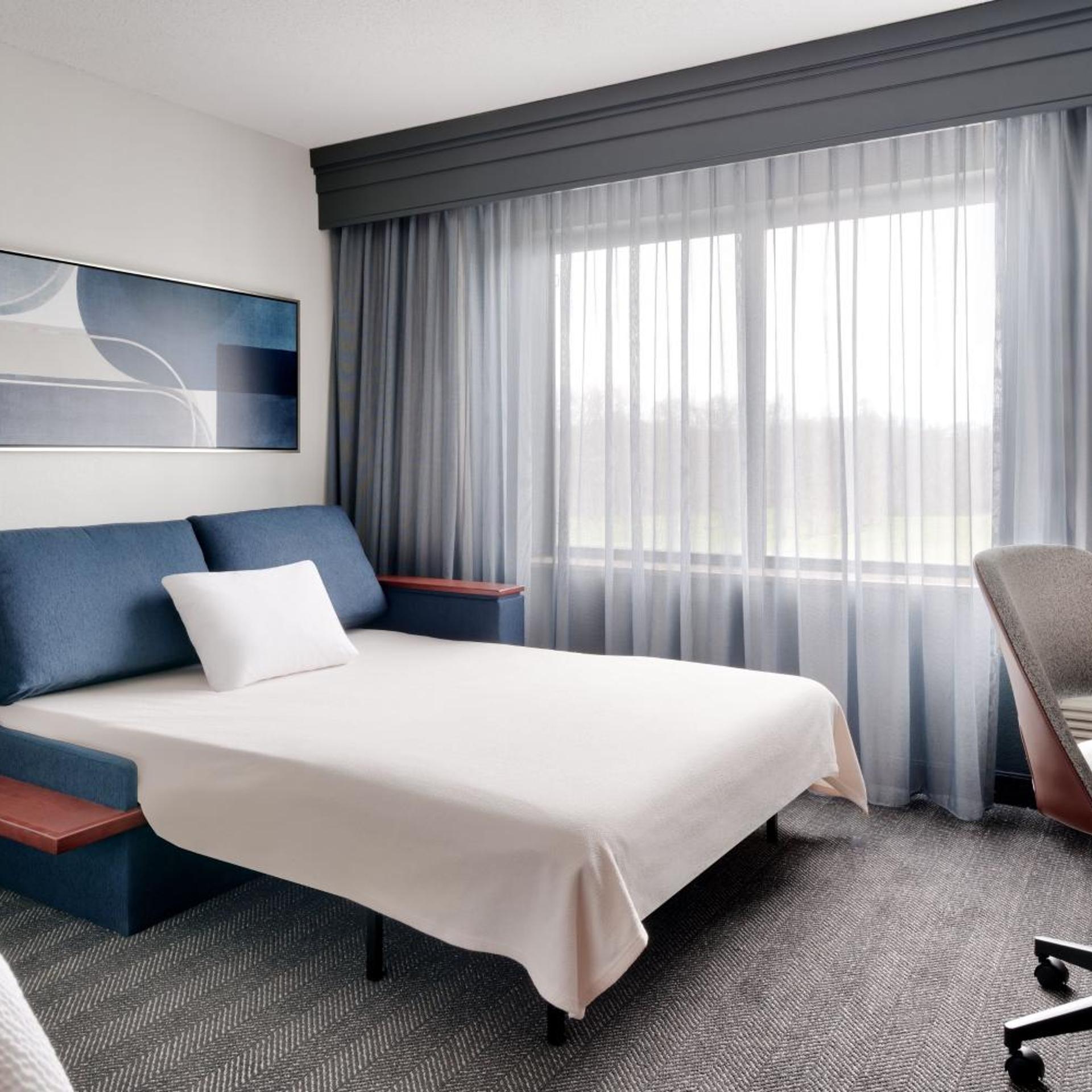 استوديو كبير بسرير كينج، Courtyard Marriott Johnson City 2/6