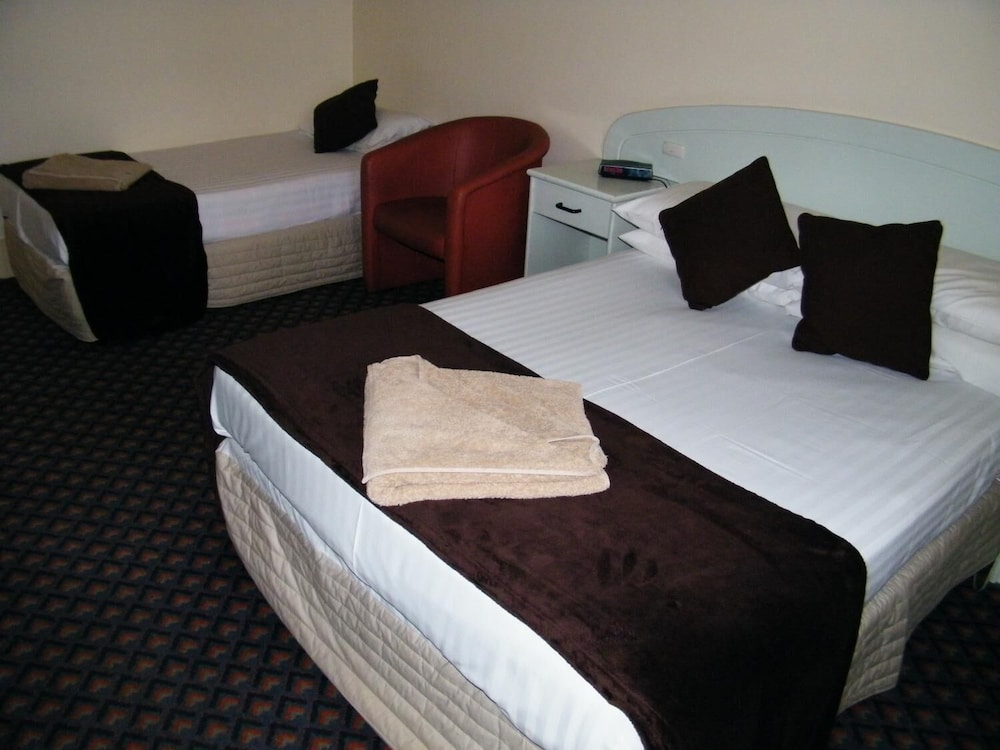 Grand Tasman Hotel 16/65