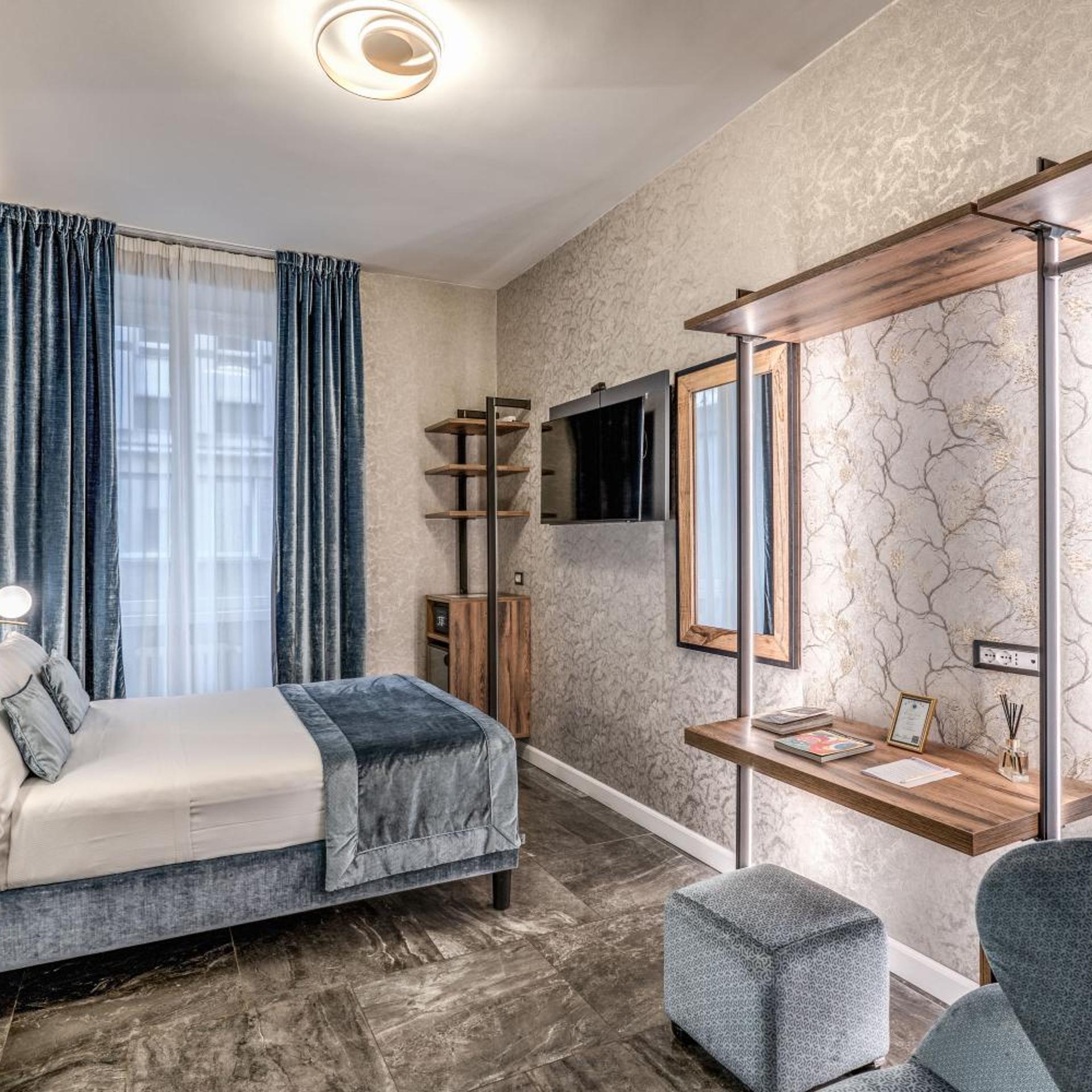 Room, Single