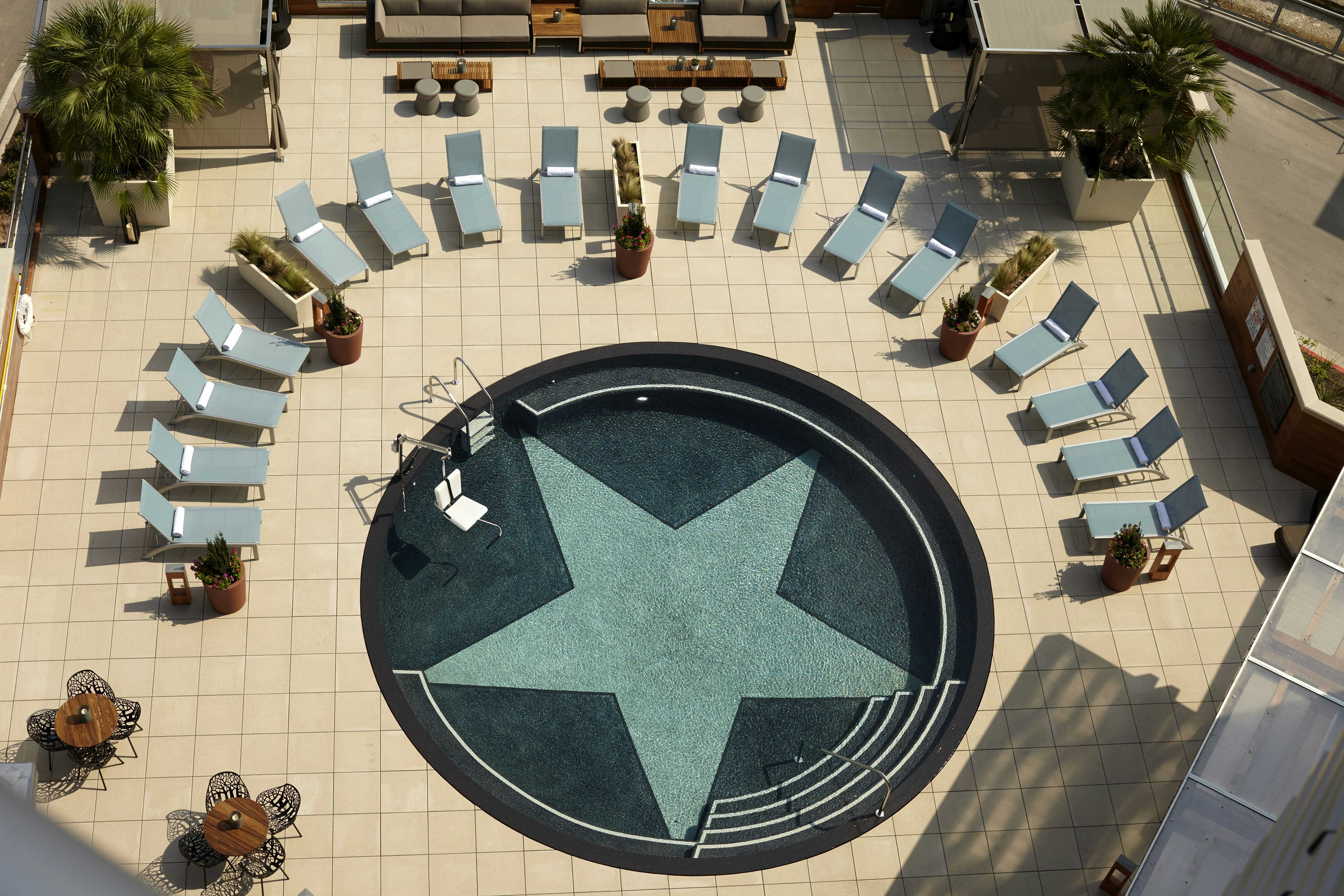ARCHER HOTEL AUSTIN 41/78