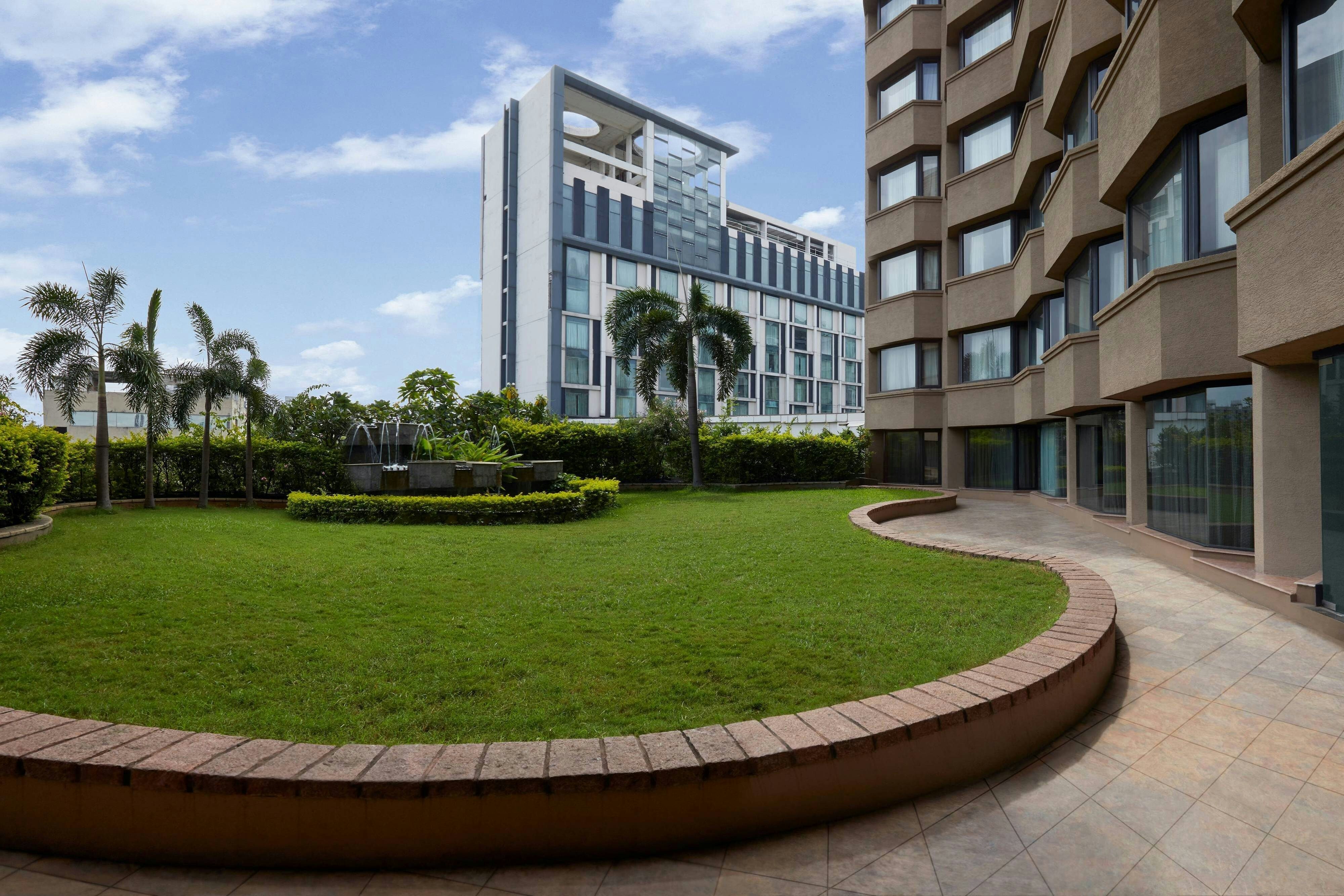 Hyderabad Marriott Hotel And Convention Centre 61/62