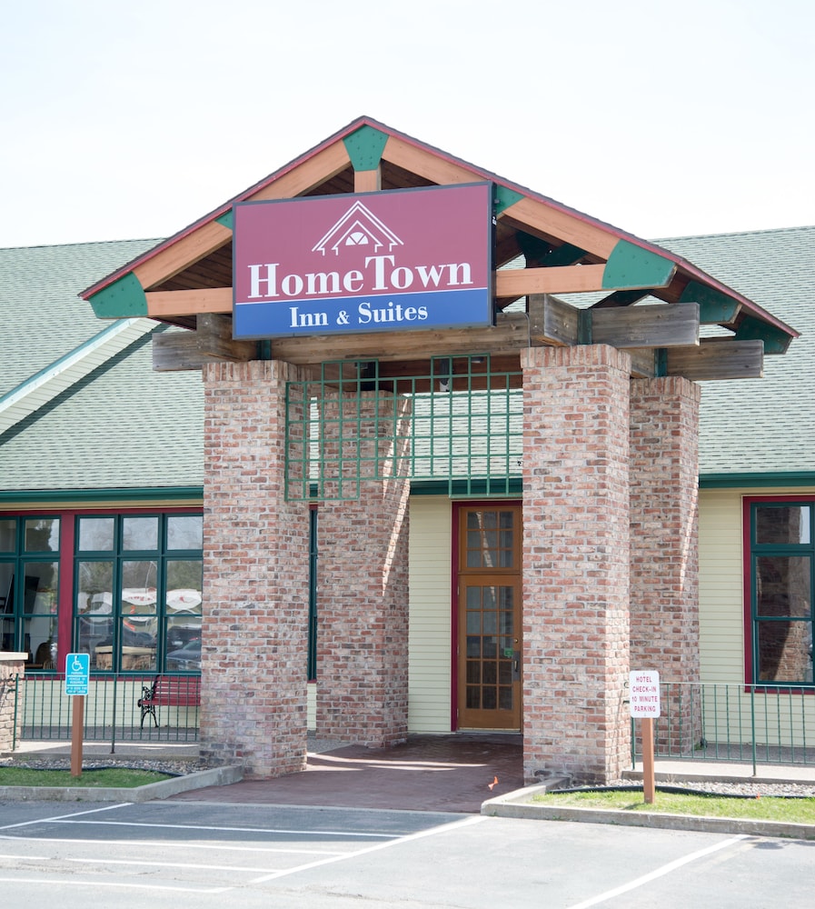 HomeTown Inn and Suites Belle Plaine 2/65