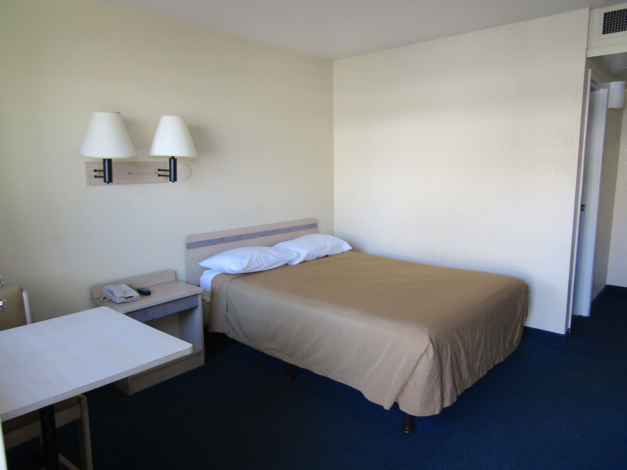Senior, Double Bed, City View، Econo Lodge Inn & Suites Yuma 3/5