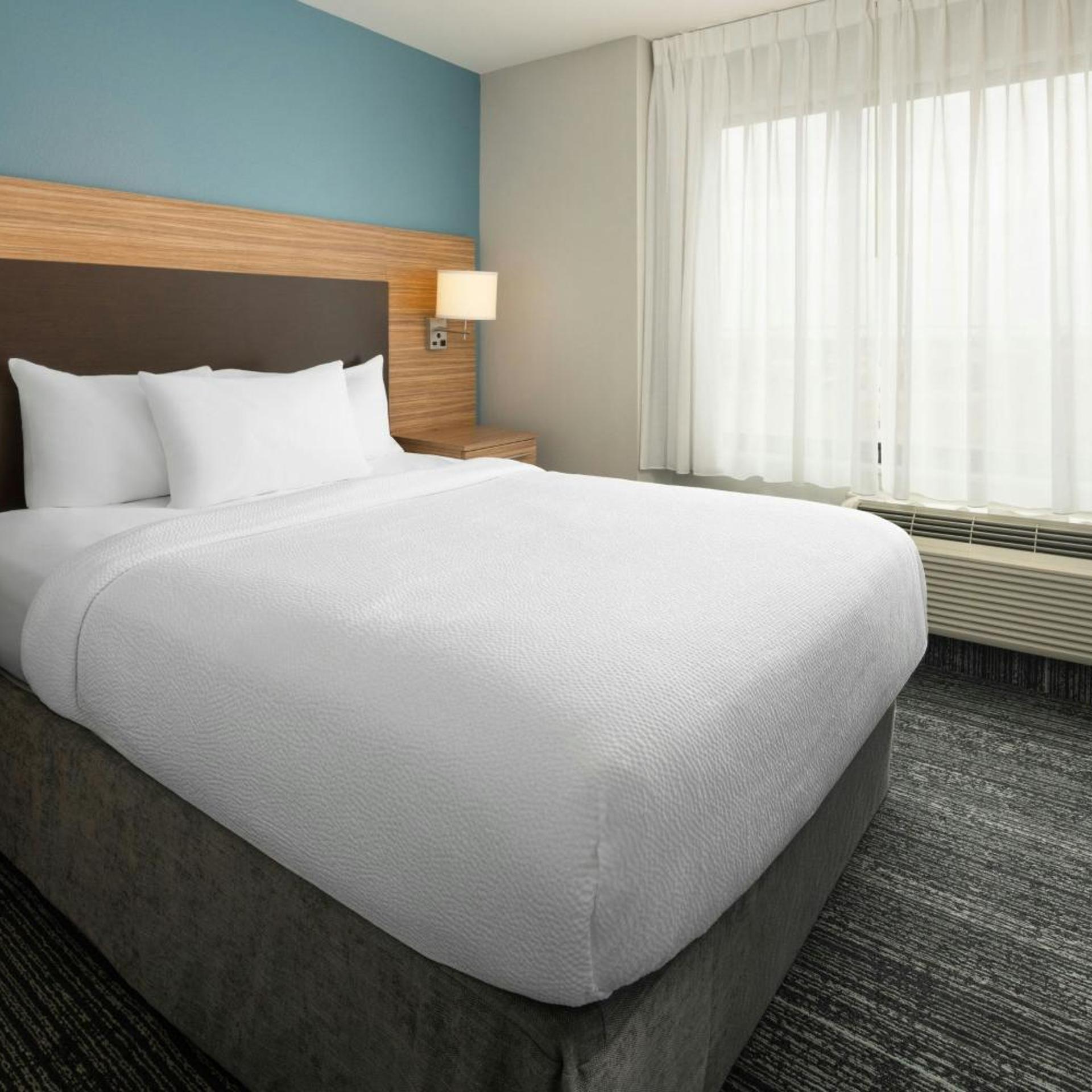2 Bedrooms, Suite, Sofa