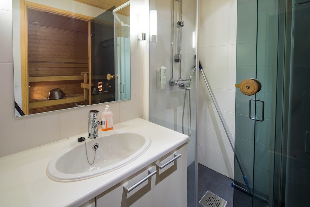 Lapland Hotels Saaga 52/53