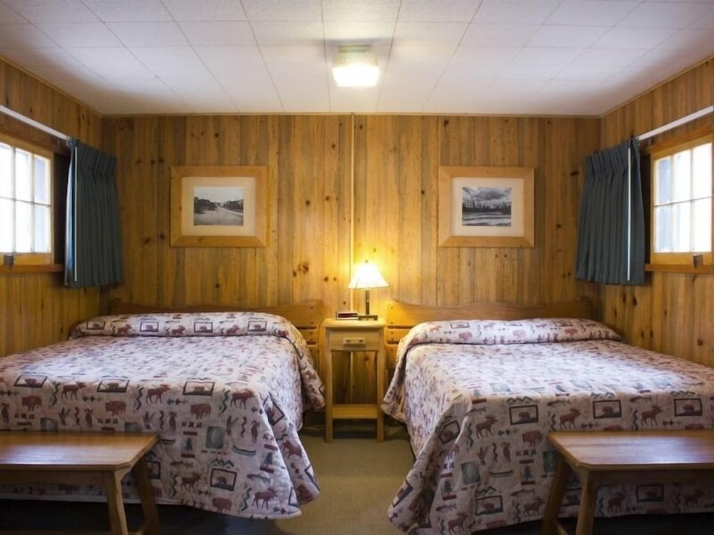 Old Faithful Snow Lodge & Cabins 17/37