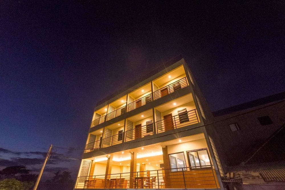 Caroline Guest House 4/50
