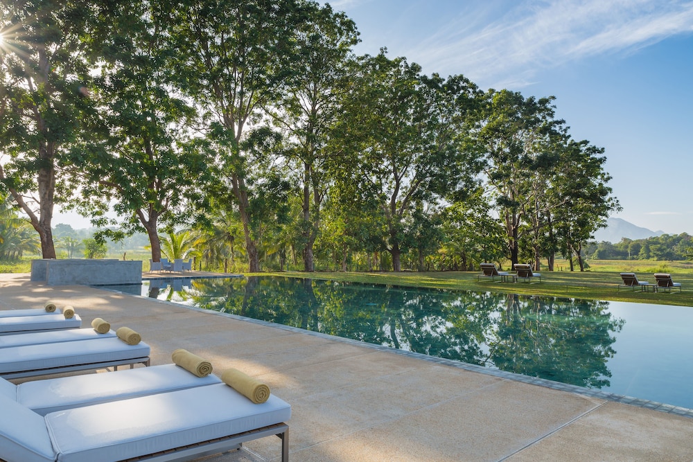 Jetwing Lake 41/50
