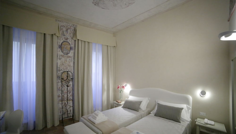 Hotel Renaissance 27/44