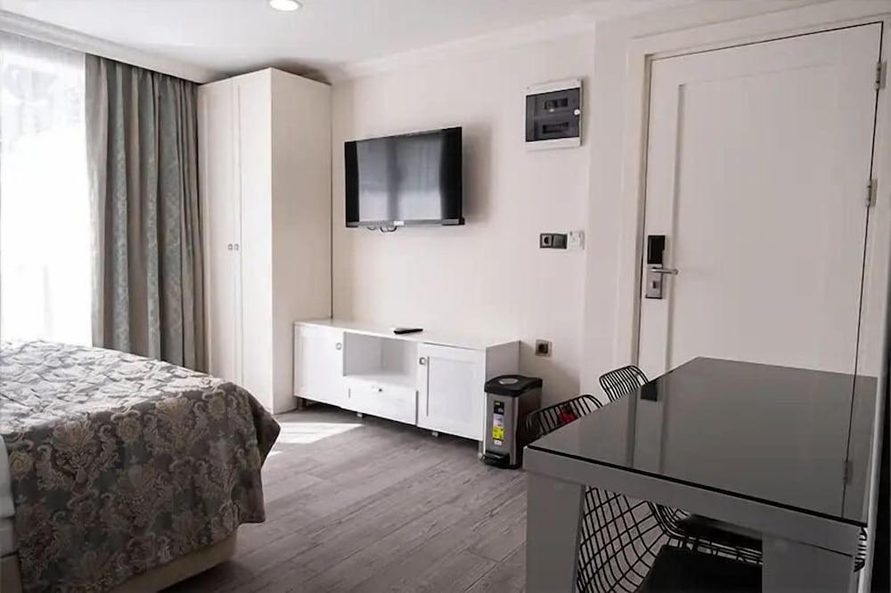 Riva Hotel Alsancak 29/47