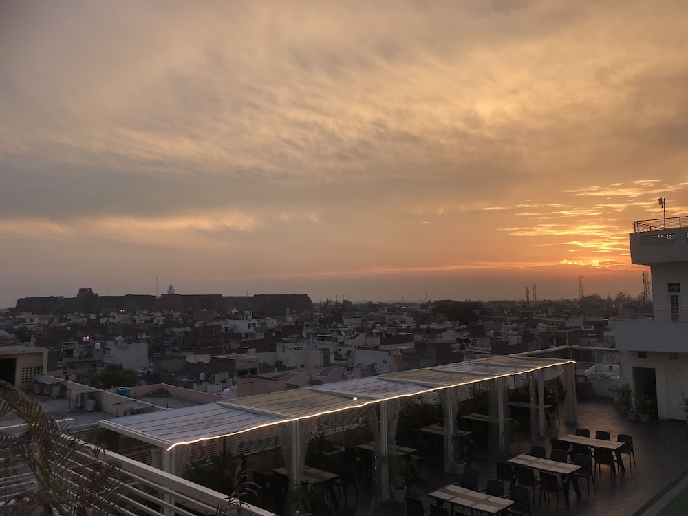Hotel Bahia Heights 26/28