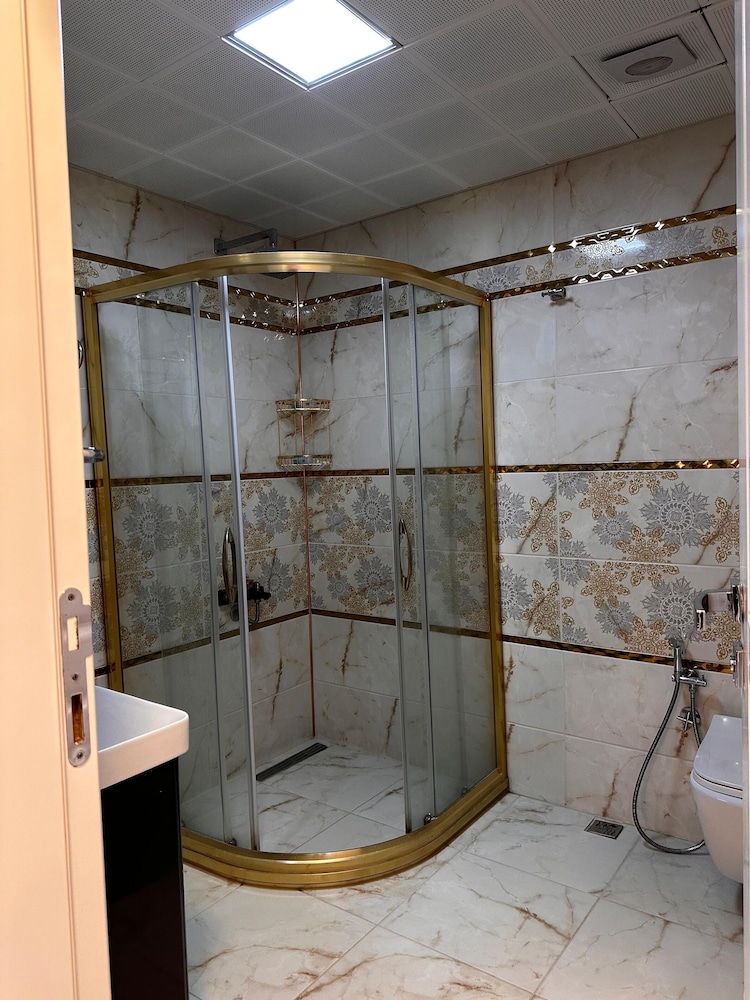 Hayat Rose Hotel 66/66