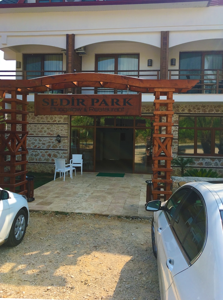 Sedir Park Bungalow Hotel 35/50