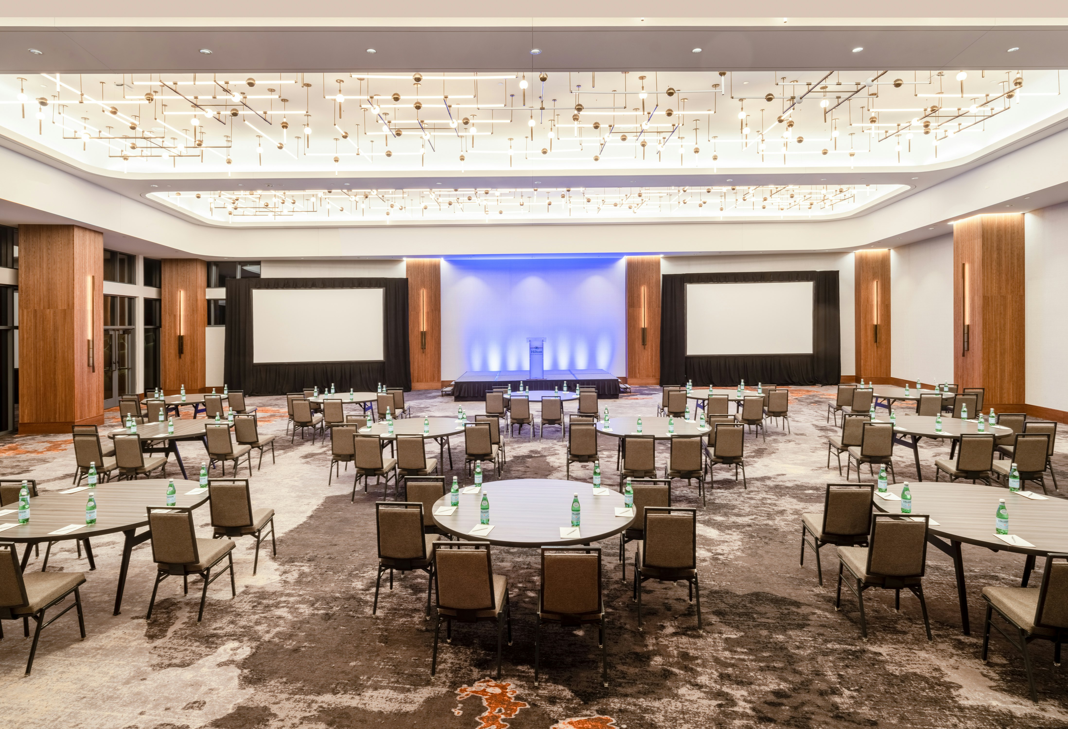 Hilton Dallas Lincoln Centre by the Galleria 46/56