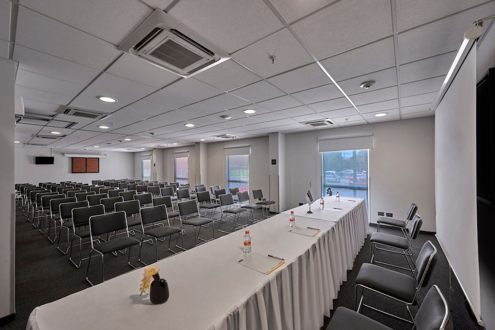 City Express Junior By Marriott Puebla Finsa 48/60