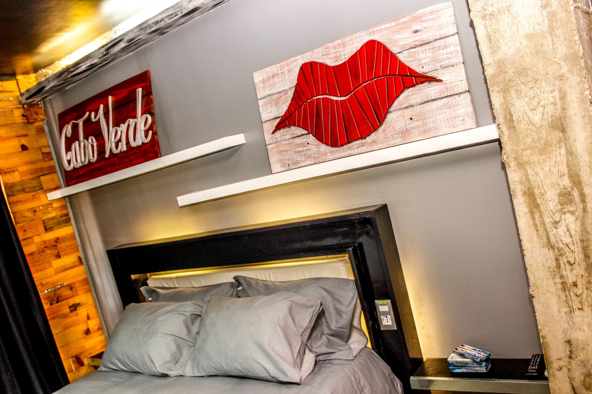 Elite, Suite, Queen Bed, City View, Executive Level, Sofa