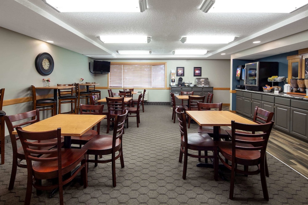 Americinn By Wyndham Northfield 35/42