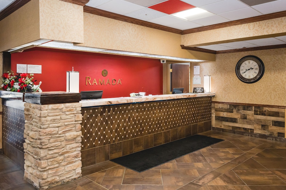 Ramada by Wyndham Plymouth Hotel and Conference Center 5/57
