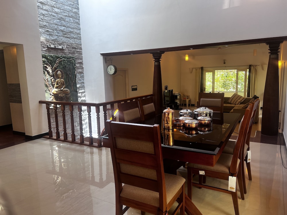 Yercaud Bungalow Stay 17/22