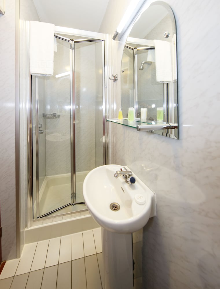 غرفة عائلية ثلاثية بسرير مزدوج وسرير فردي، Regency House 5/5