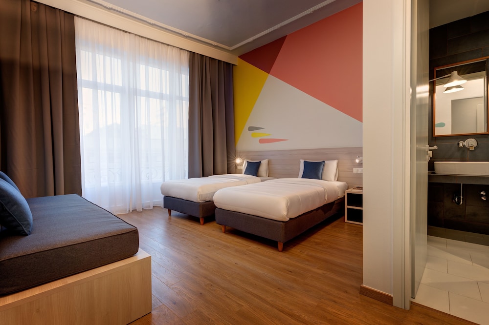 Colors Urban Hotel 24/75