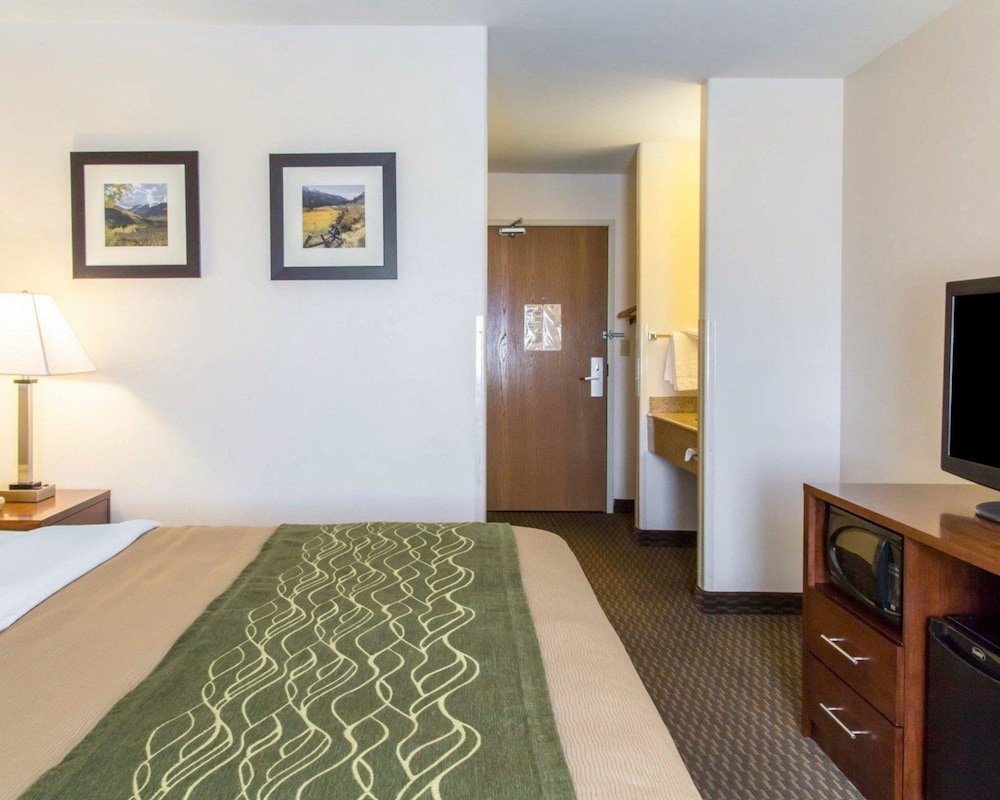 Quality Inn & Suites Vail Valley 15/35