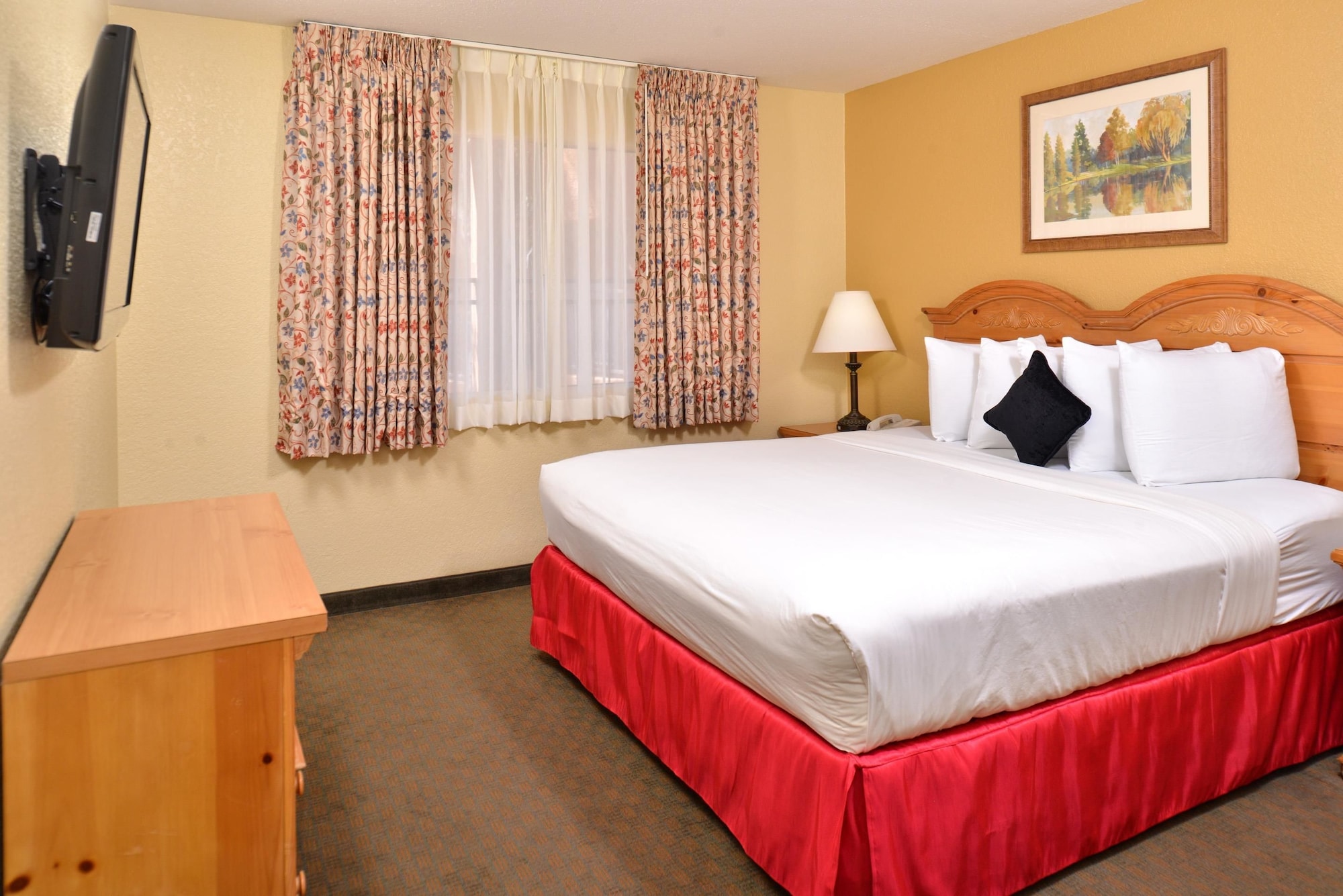 DELUXE, SUITE, KING BED, SOFA, KITCHEN