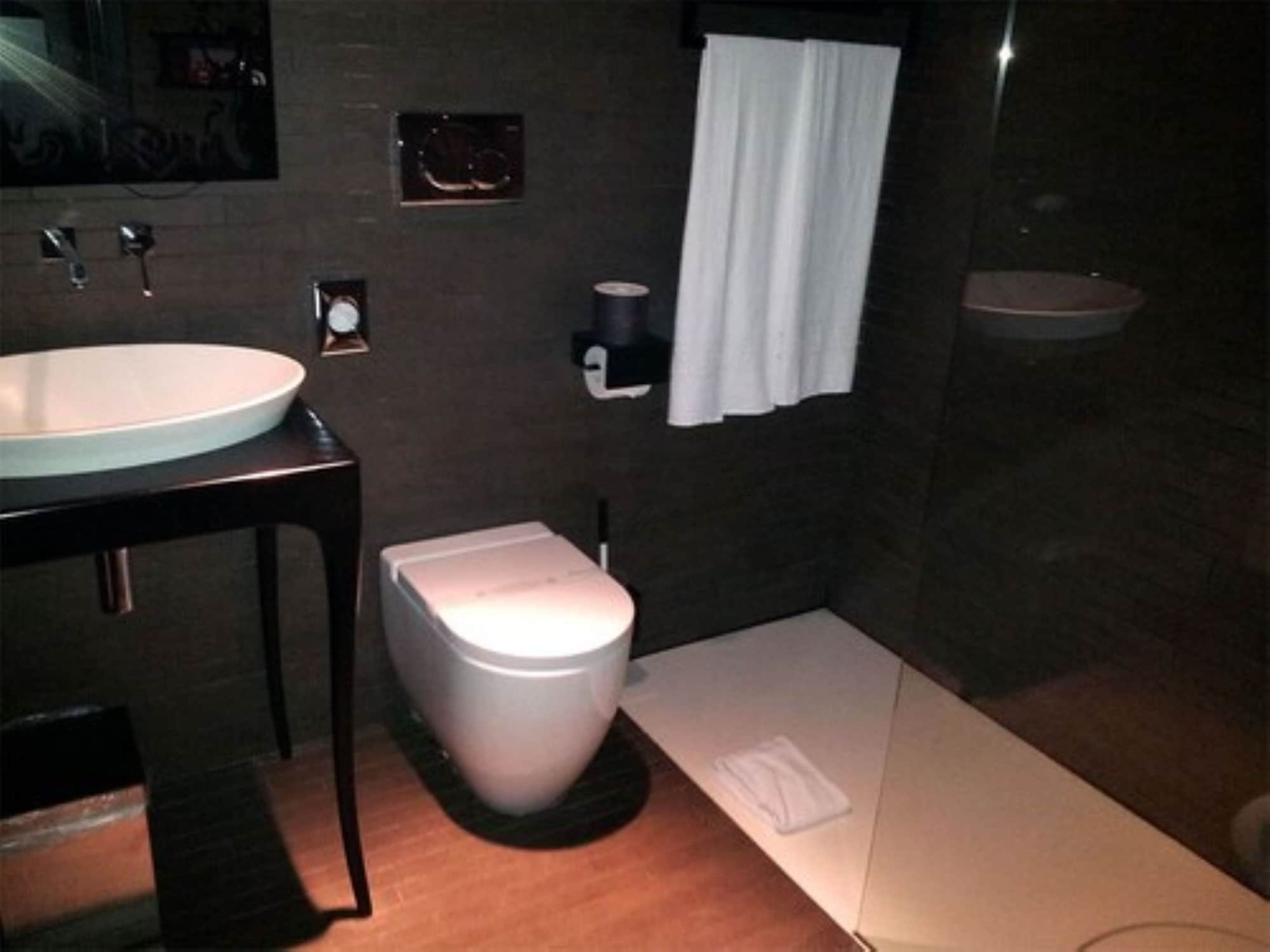 Grand, Canal, Junior Suite, Queen Bed, Canal View