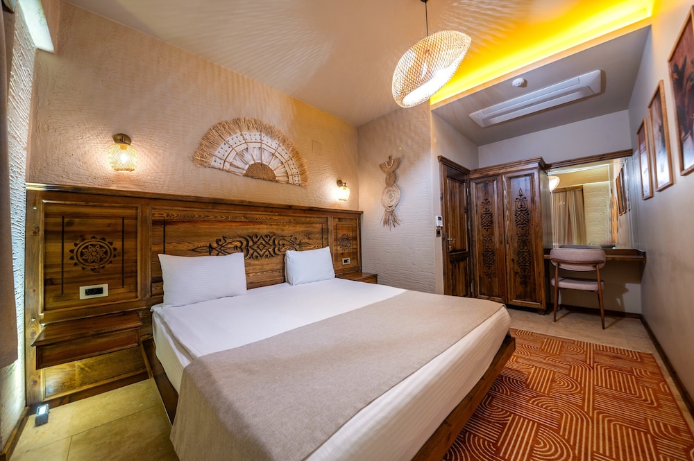 Louis Cappadocia 15/50