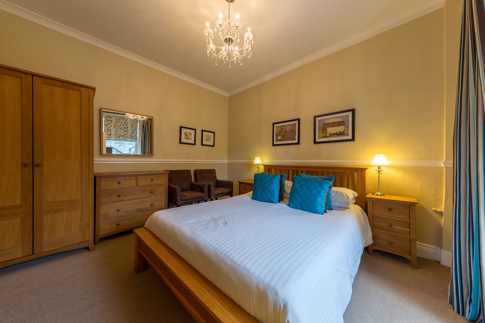 The Gables Guest House 5/50
