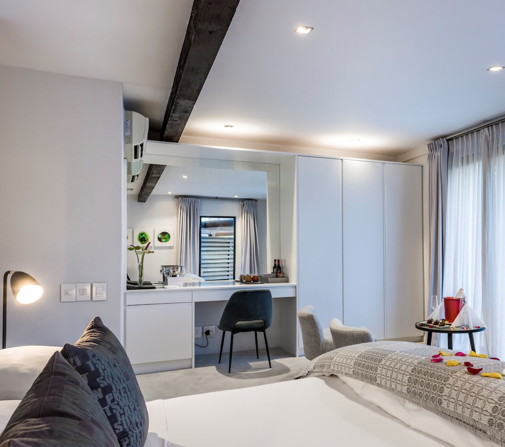 Kensington Place 10/50