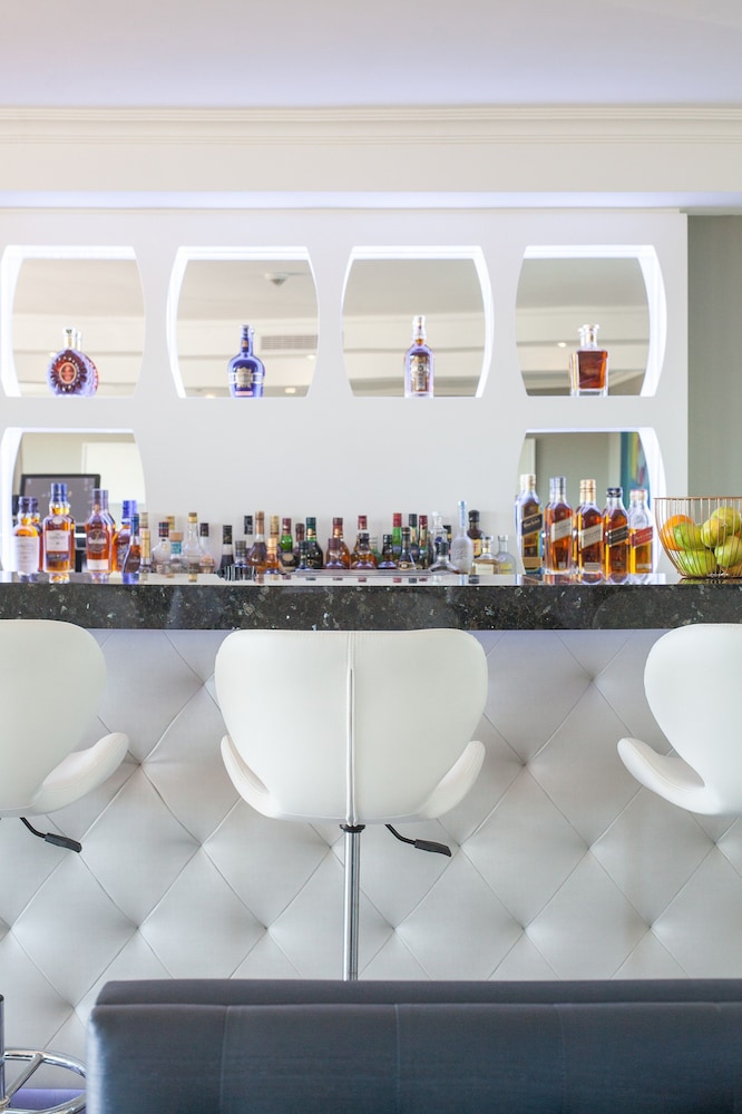 Bliss Boutique Hotel 35/50