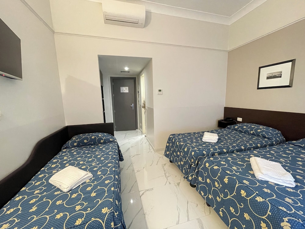 Club Hotel Milan 23/55