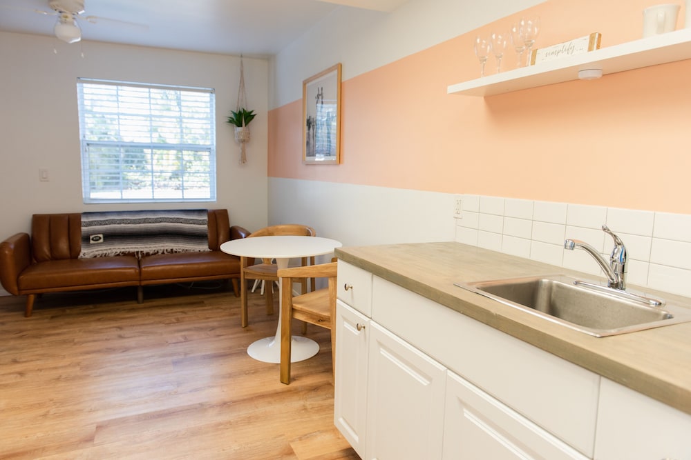 Seaspray Surf Lodge 43/56
