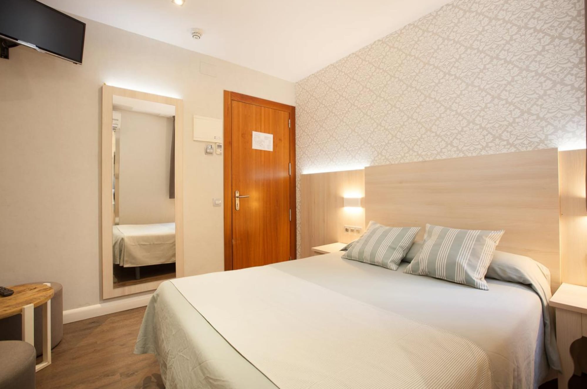 ROOM, DOUBLE BED, PRIVATE BATHROOM