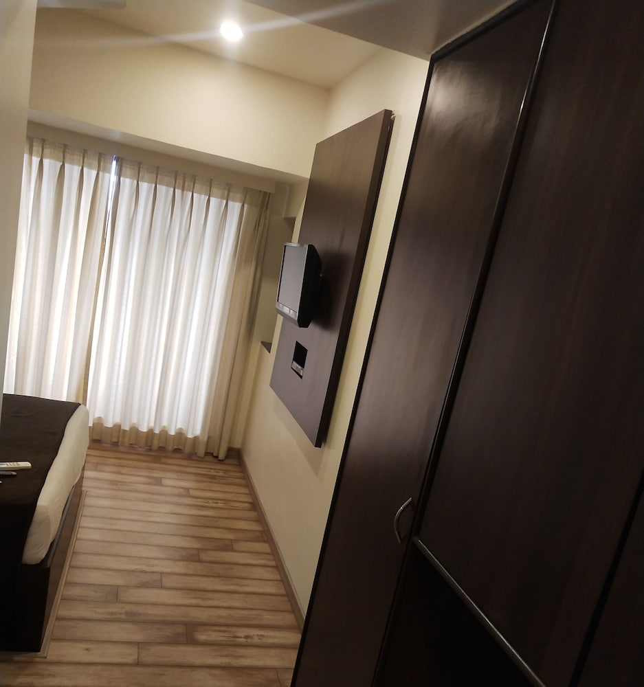 HOTEL HERITAGE DAKSHIN 30/50