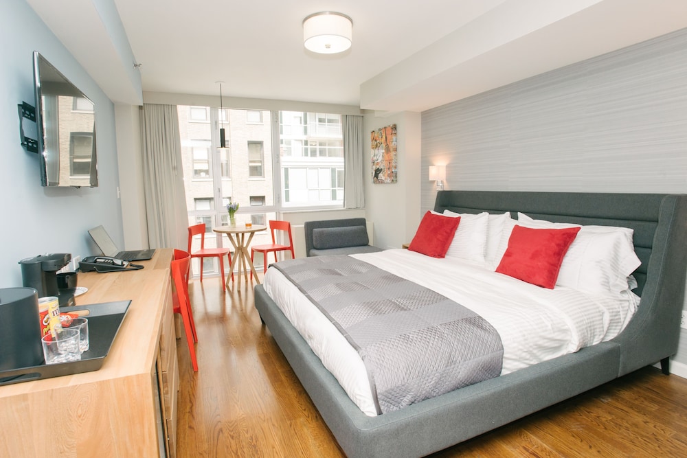 Hotel 32 32 43/78