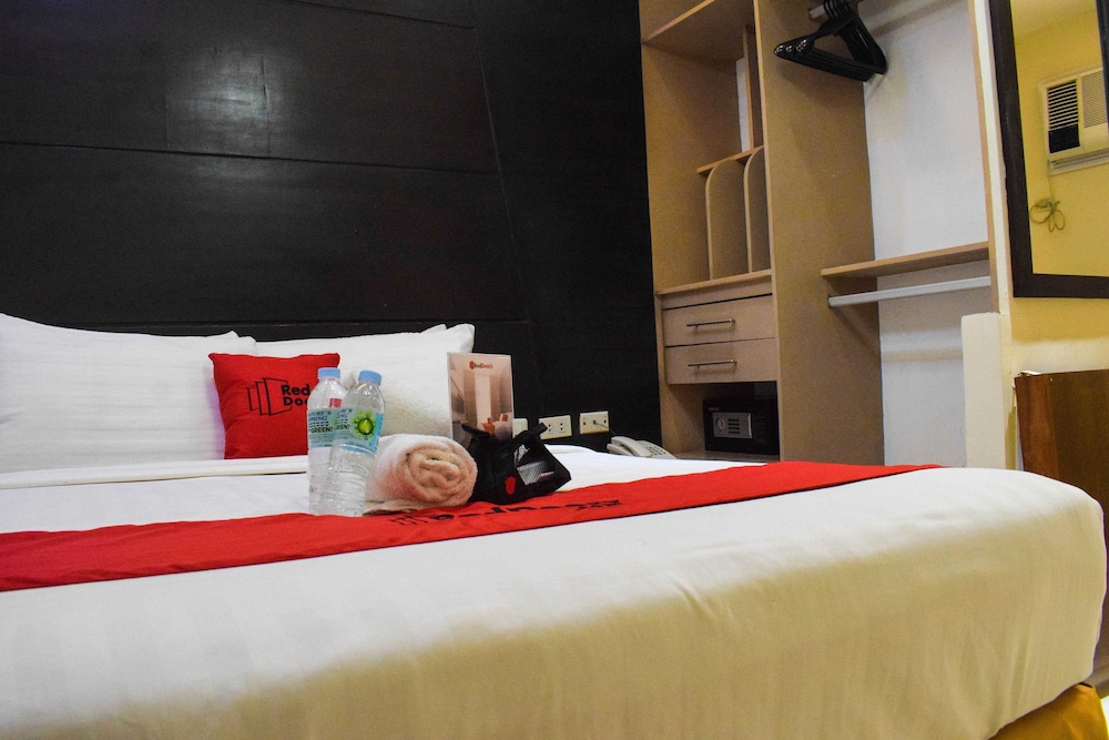 RedDoorz at Grand Apartelle Hernan Cortes Cebu 16/38