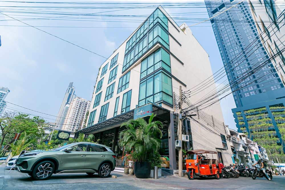 Sacha Hotel Uno 42/50