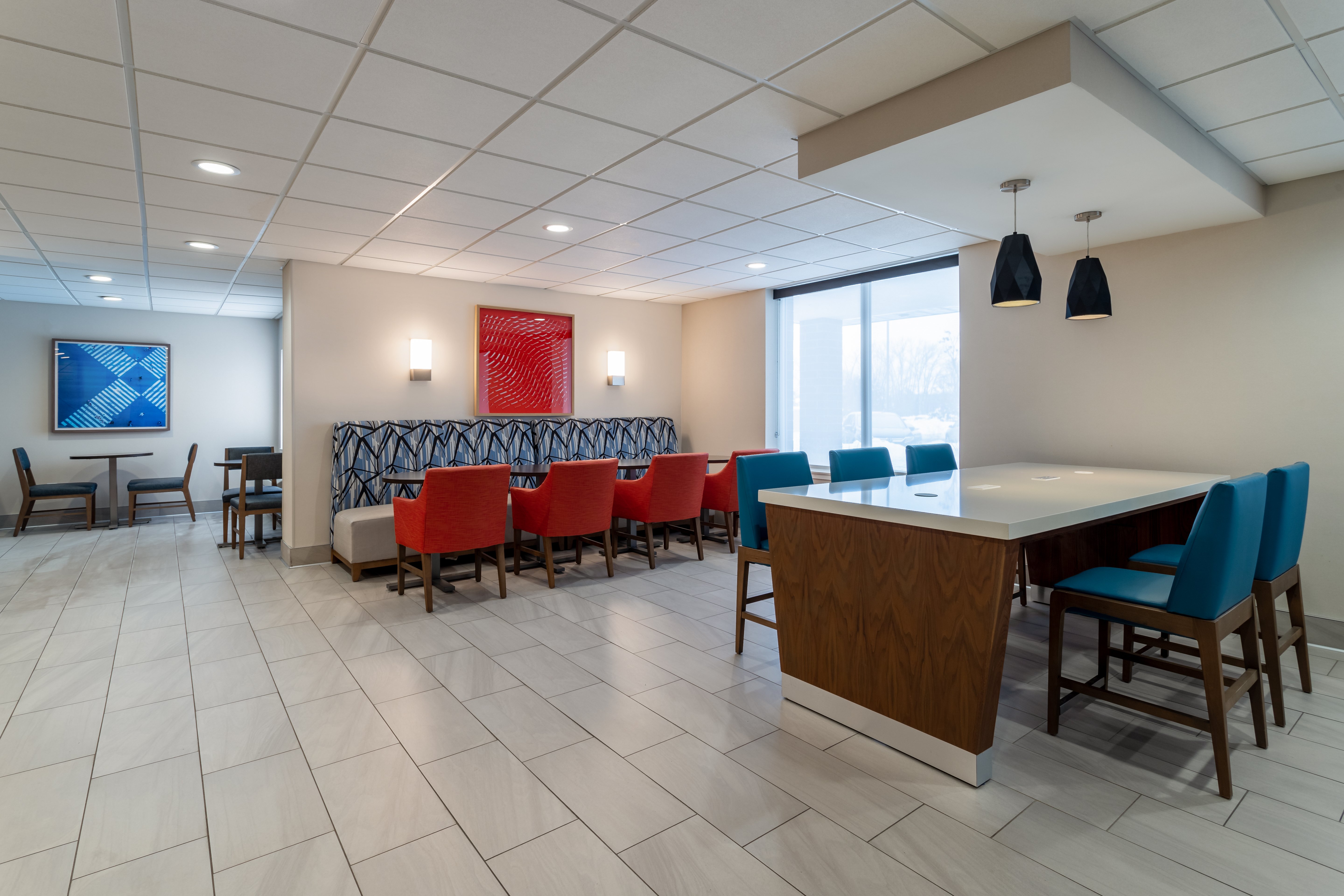 Holiday Inn Express & Suites St. Paul, Ne (VADNAIS HEIGHTS) 36/57