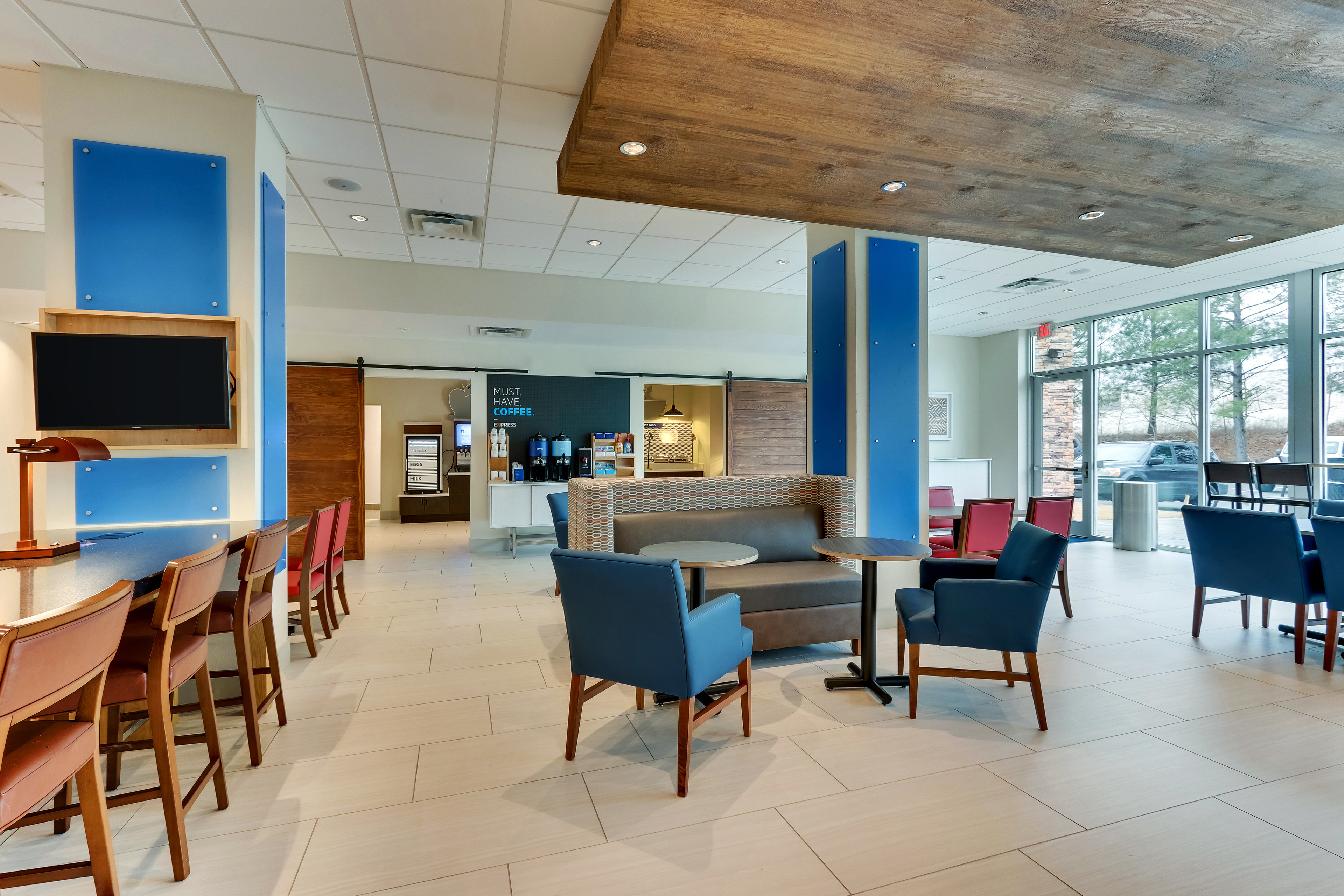 Holiday Inn Express and Suites Dawsonville 50/74