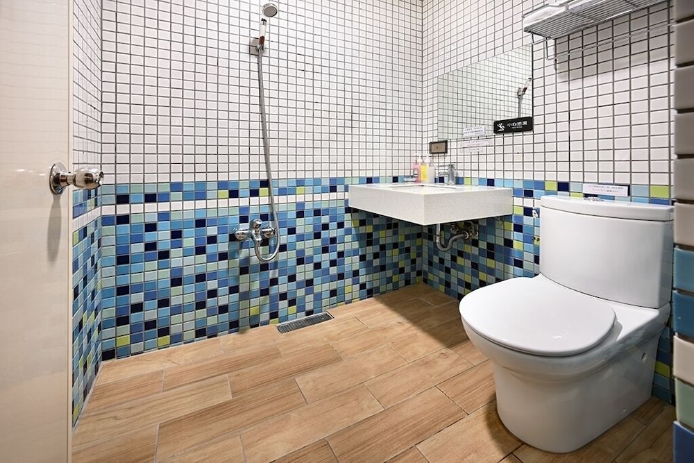 Lake View Hotel 42/47