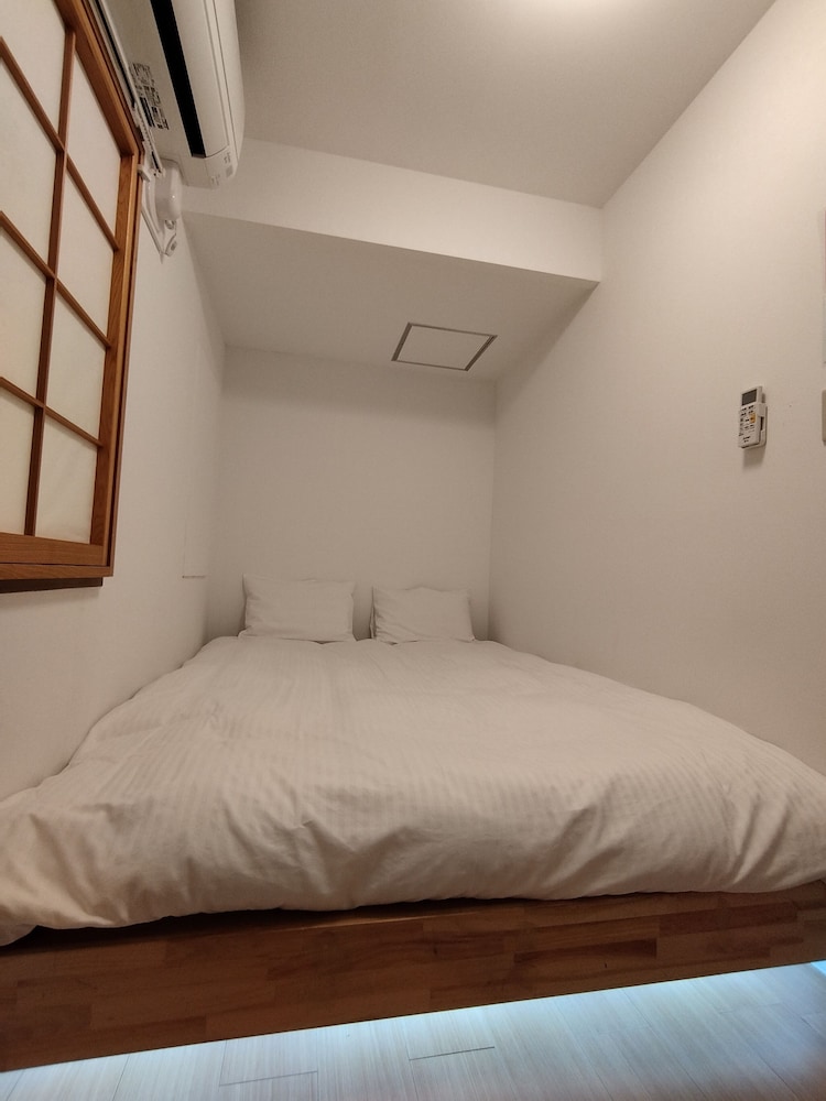 Belle Via Tokyo 10/50